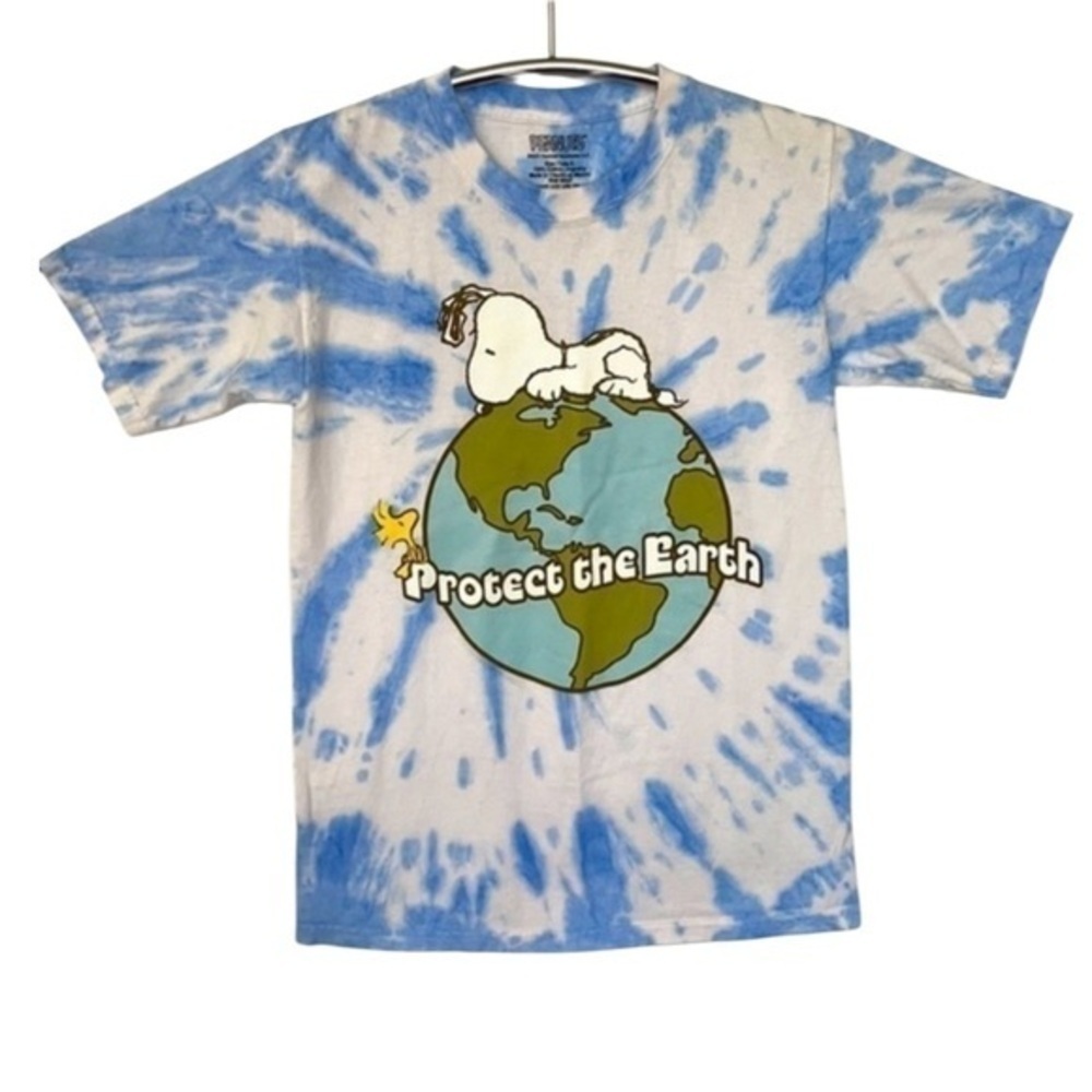 PEANUTS | Youth Size Small PEANUTS Blue & White Tie Dye Protect the Earth Shirt